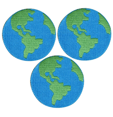 Hierro de encargo del mundo de la tierra del planeta en la frontera azul bordada de Merrow de los remiendos de la insignia