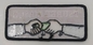 Hierro auto-adhesivo del albañil del tsuree de la tela del logotipo de encargo de la carta de color de PMS en el apoyo de remiendos bordados