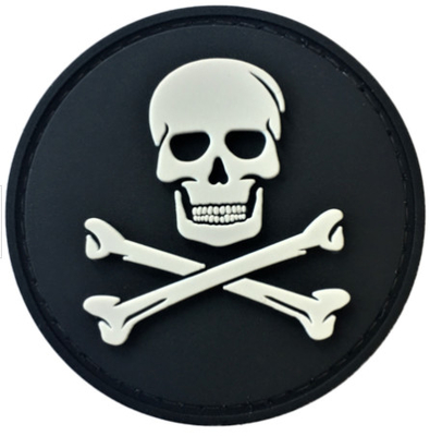 El velcro que apoya el PVC suave remienda el cráneo de confianza y la bandera pirata de Shellback